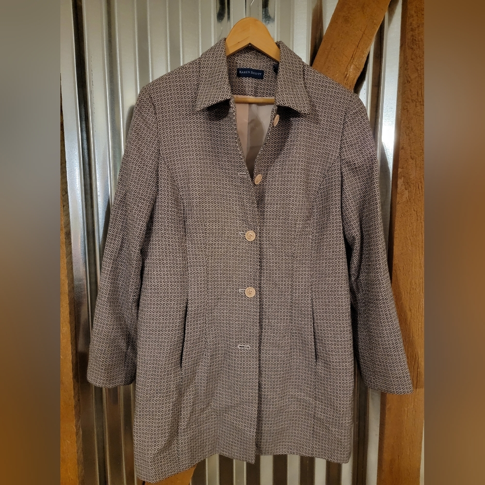 Lined dress jacket.